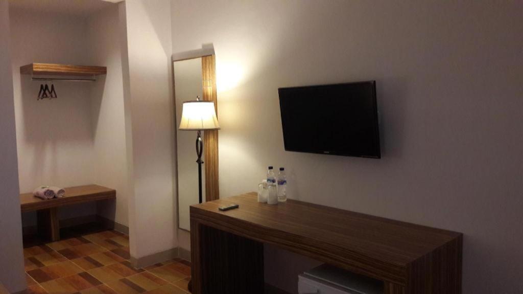 Satria Wisata Hotel Pare-Pare Bagian luar foto