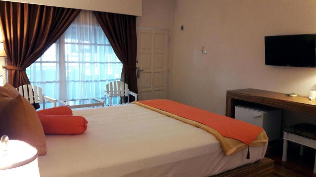 Satria Wisata Hotel Pare-Pare Bagian luar foto