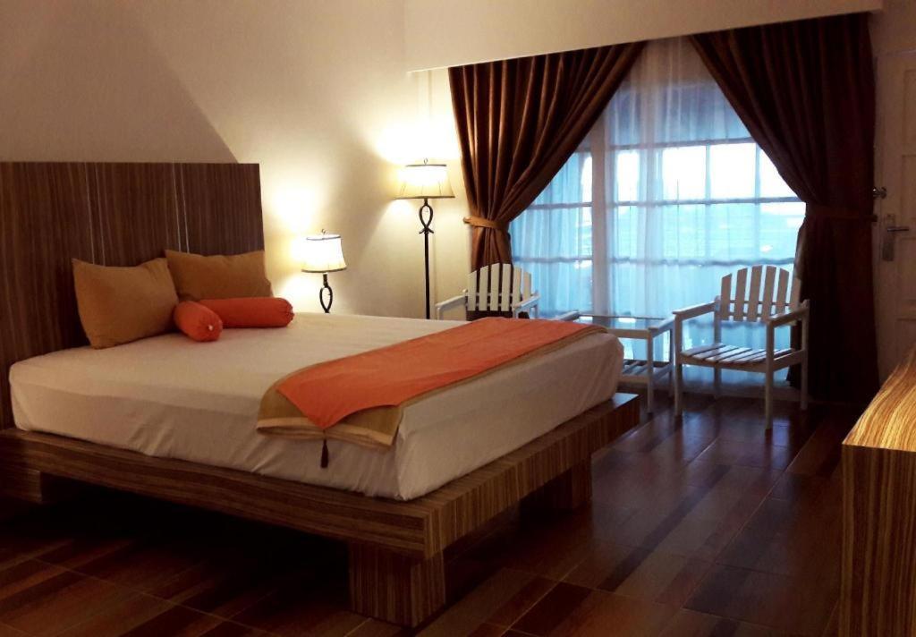 Satria Wisata Hotel Pare-Pare Bagian luar foto