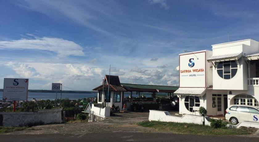 Satria Wisata Hotel Pare-Pare Bagian luar foto
