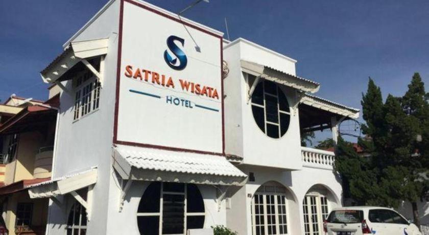 Satria Wisata Hotel Pare-Pare Bagian luar foto