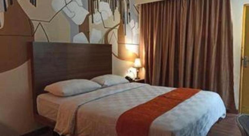 Satria Wisata Hotel Pare-Pare Bagian luar foto