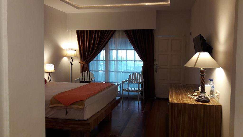 Satria Wisata Hotel Pare-Pare Bagian luar foto
