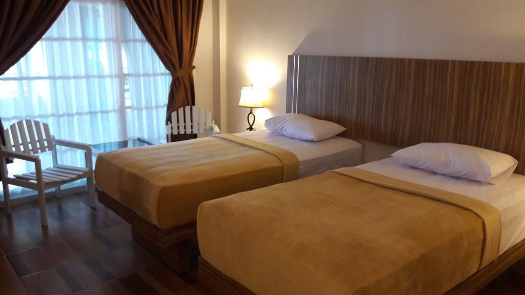 Satria Wisata Hotel Pare-Pare Bagian luar foto