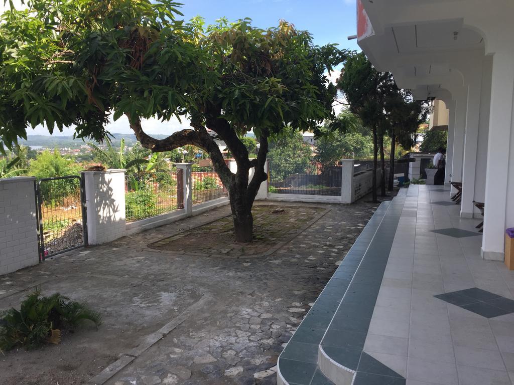 Satria Wisata Hotel Pare-Pare Bagian luar foto