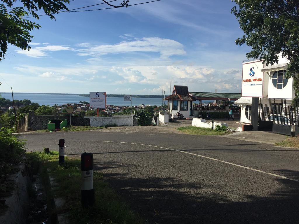 Satria Wisata Hotel Pare-Pare Bagian luar foto